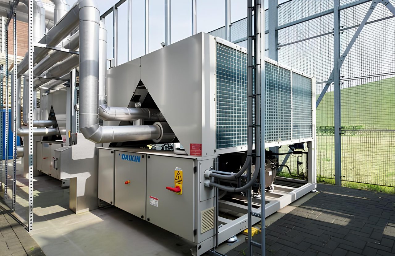 Air-cooled vs. water-cooled chillers: 2025 guide